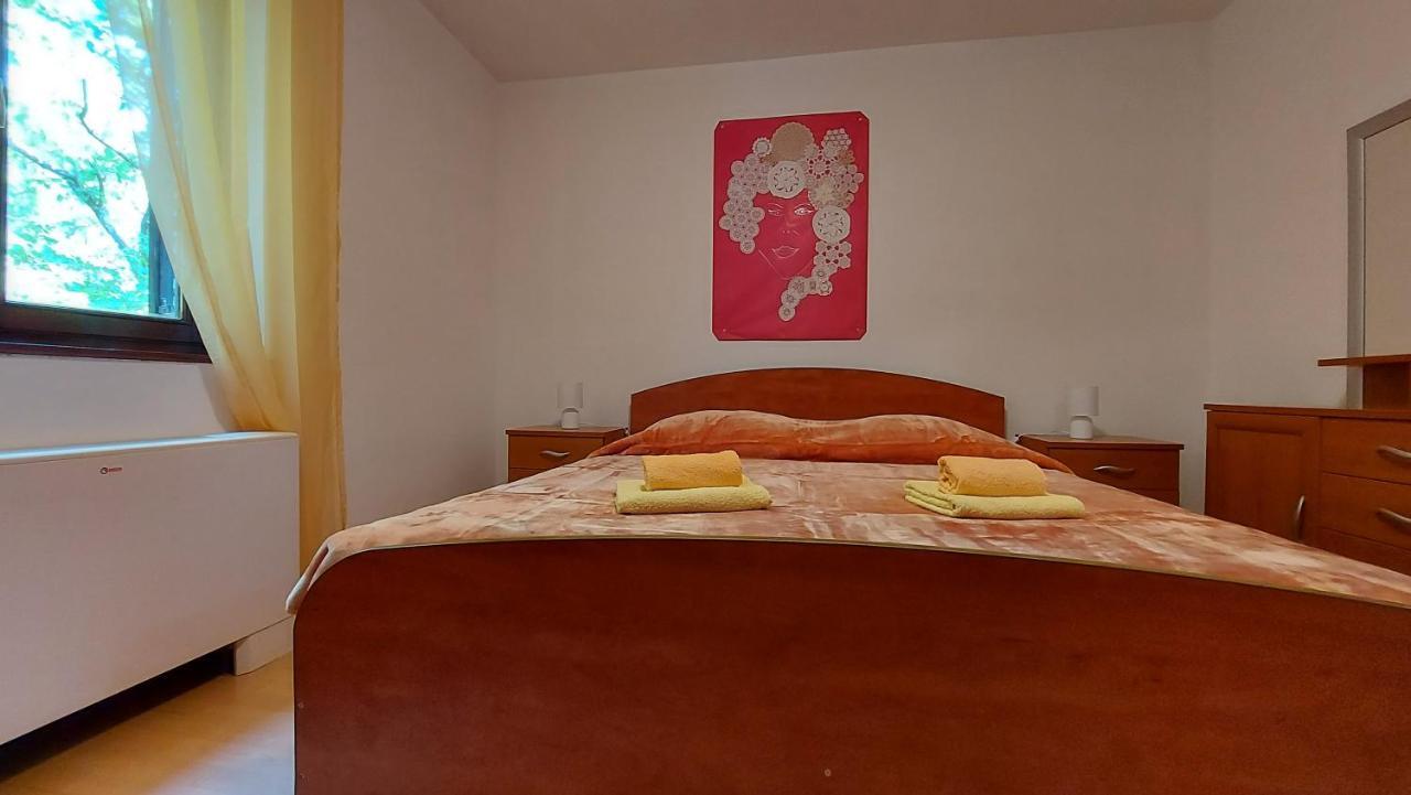 Apartman Roberta ลาบิน ภายนอก รูปภาพ